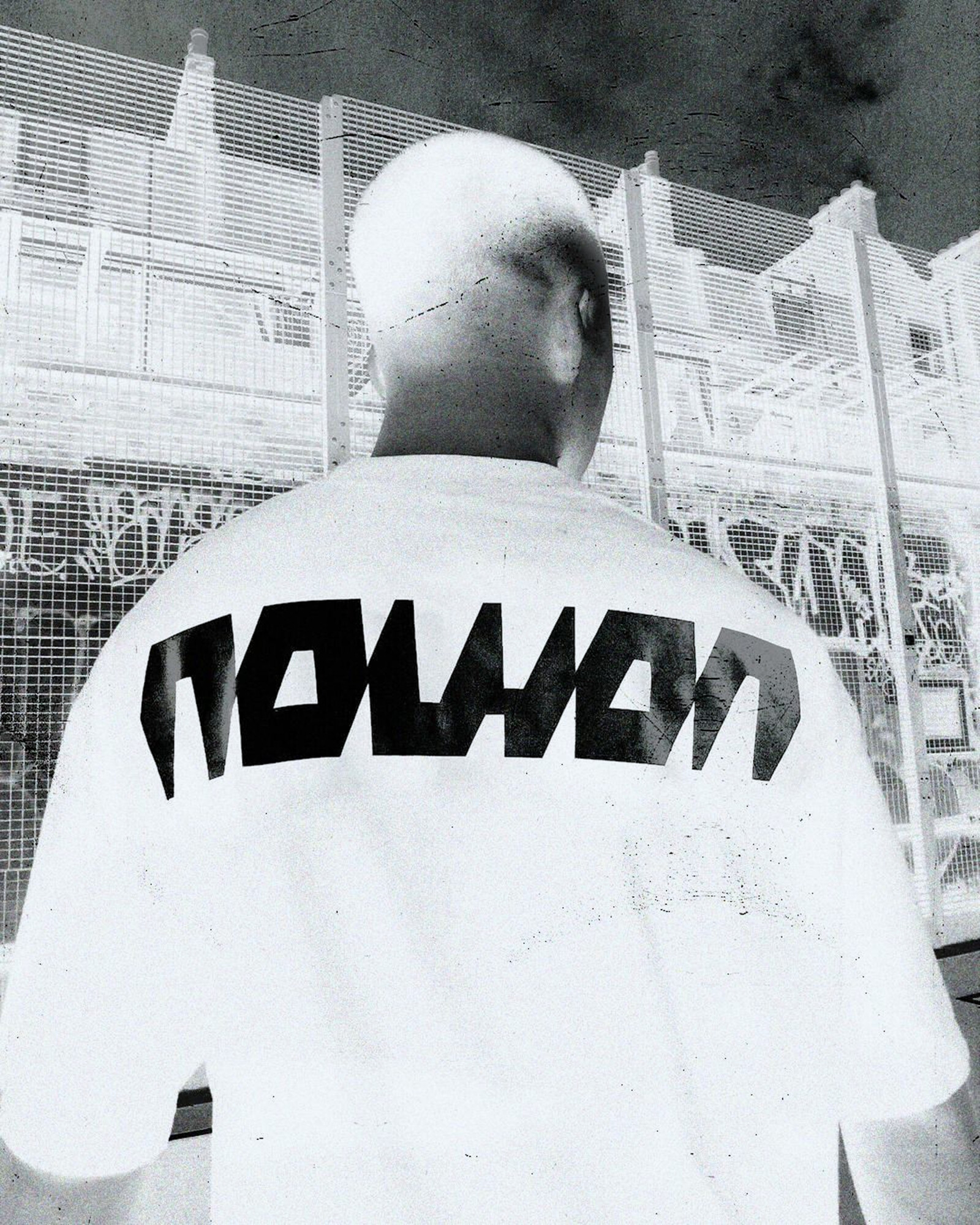 NOWON reflective shirt, back view